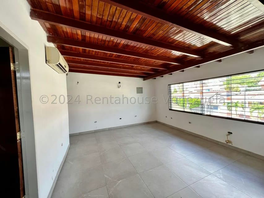 Casa (Duplex) en Venta en Andres Bello, Aragua - 55