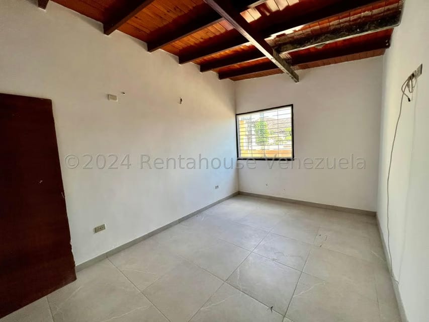 Casa (Duplex) en Venta en Andres Bello, Aragua - 61
