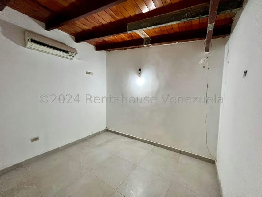 Casa (Duplex) en Venta en Andres Bello, Aragua - 63