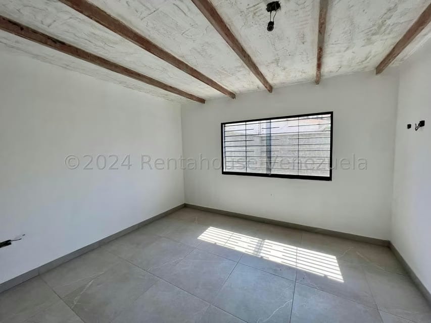Casa (Duplex) en Venta en Andres Bello, Aragua - 65