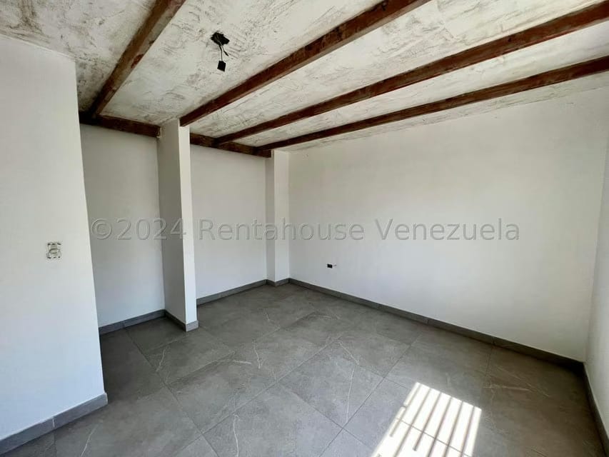 Casa (Duplex) en Venta en Andres Bello, Aragua - 66
