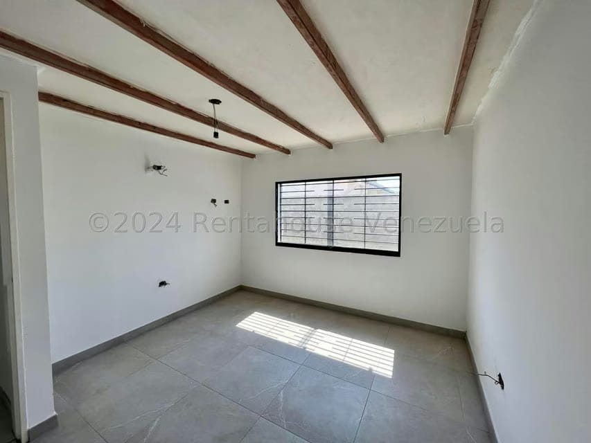 Casa (Duplex) en Venta en Andres Bello, Aragua - 70