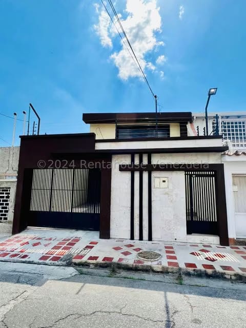 Casa (Duplex) en Venta en Andres Bello, Aragua - 78