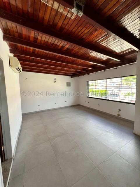 Casa (Duplex) en Venta en Andres Bello, Aragua - 79