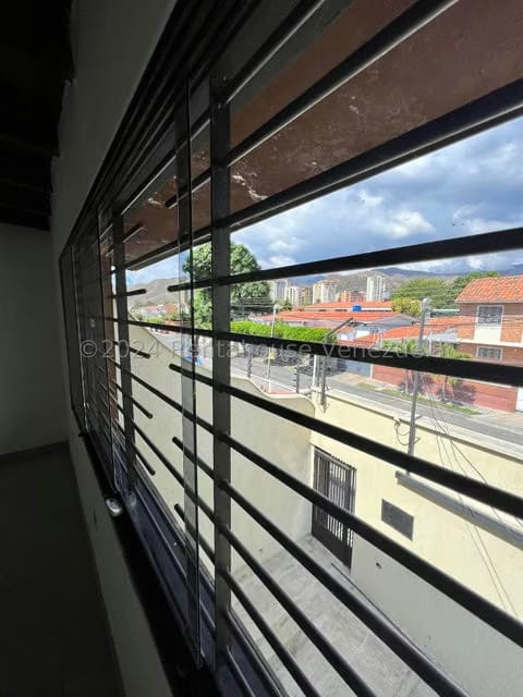 Casa (Duplex) en Venta en Andres Bello, Aragua - 81