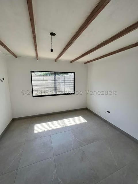 Casa (Duplex) en Venta en Andres Bello, Aragua - 83