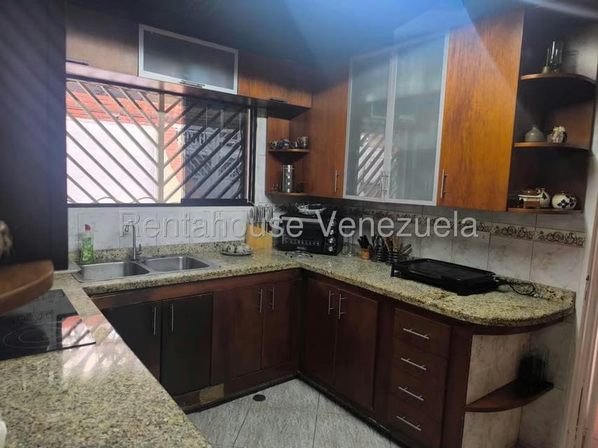 Casa (Multipes Niveles) en Venta en El Atrio, Miranda - 3