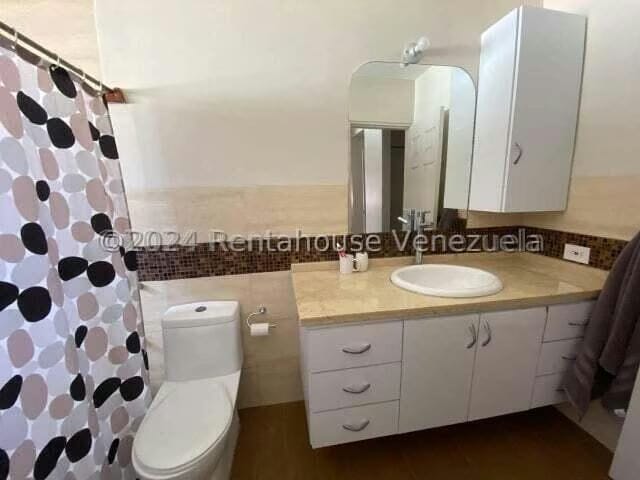Casa (Multipes Niveles) en Alquiler en Colinas de Los Ruices, Distrito Metropolitano - 30