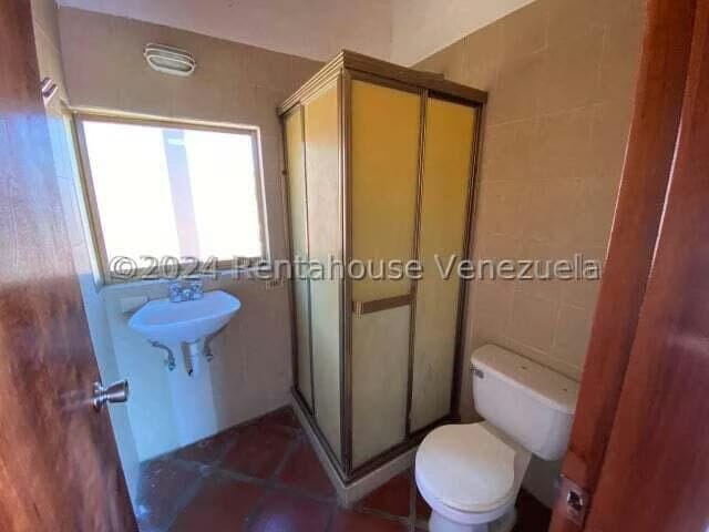 Casa (Multipes Niveles) en Alquiler en Colinas de Los Ruices, Distrito Metropolitano - 10