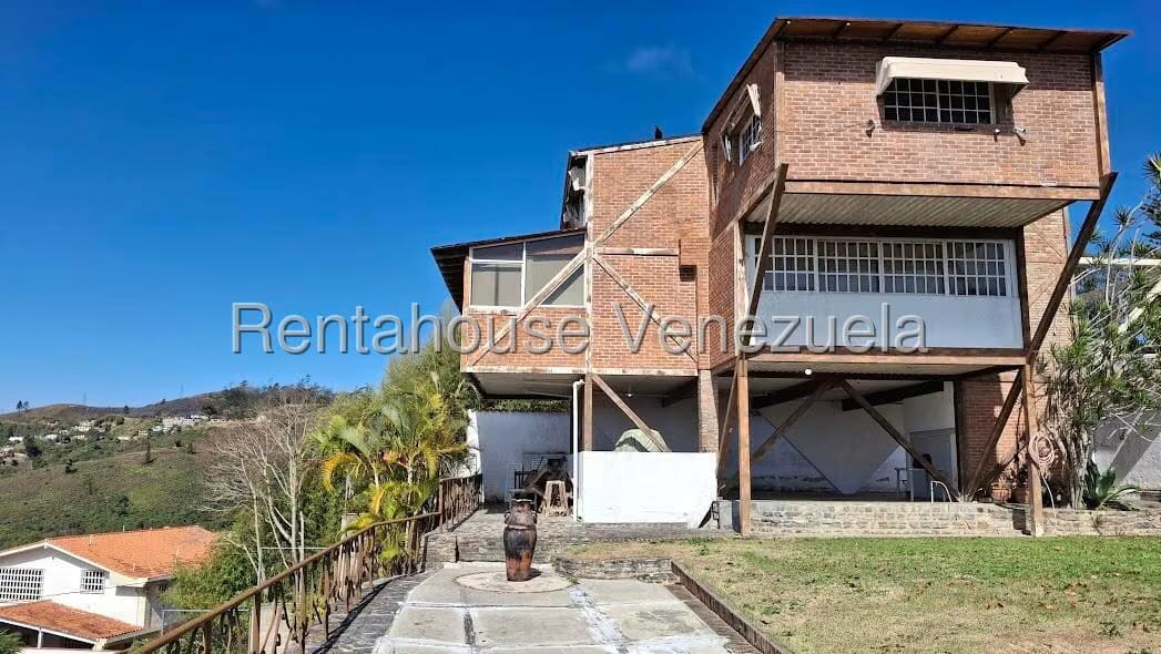 Casa (1 Nivel) en Venta en Altos de la Peña, Miranda - 2