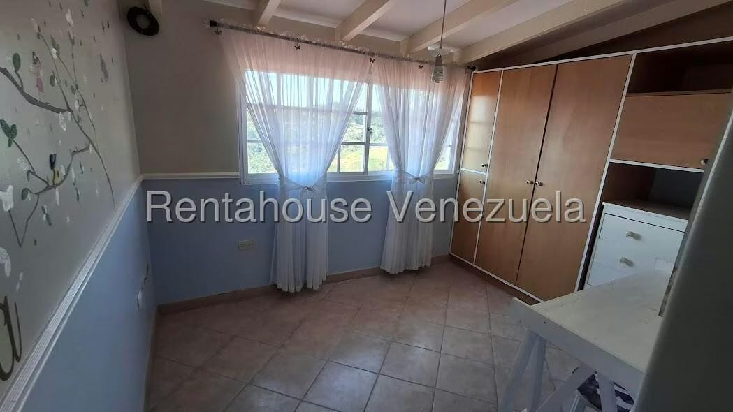 Casa (1 Nivel) en Venta en Altos de la Peña, Miranda - 43