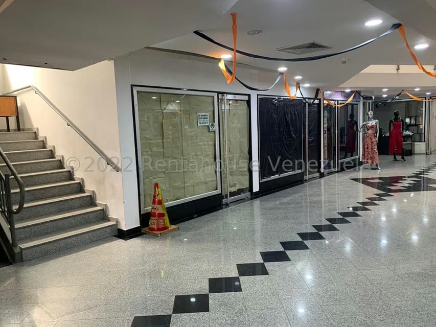 Comercial (Local Comercial) en Venta en Zona Centro, Aragua - 24