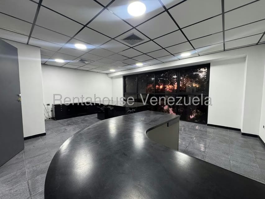 Comercial (Edificio) en Venta en Los Dos Caminos, Distrito Metropolitano - 6