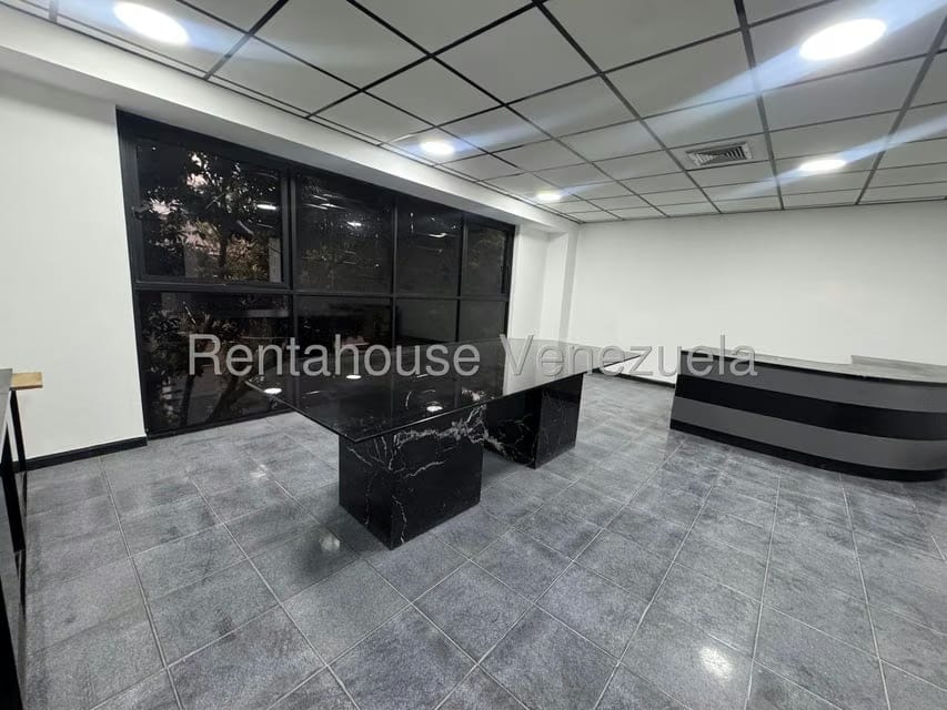 Comercial (Edificio) en Venta en Los Dos Caminos, Distrito Metropolitano - 7