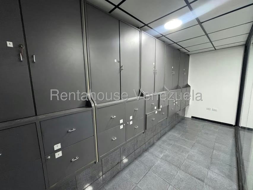 Comercial (Edificio) en Venta en Los Dos Caminos, Distrito Metropolitano - 9
