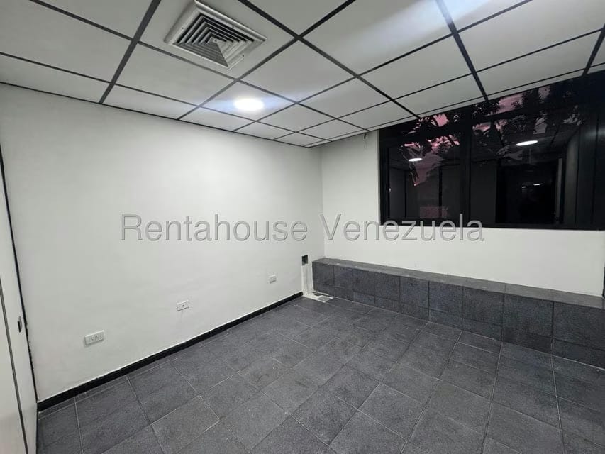 Comercial (Edificio) en Venta en Los Dos Caminos, Distrito Metropolitano - 10