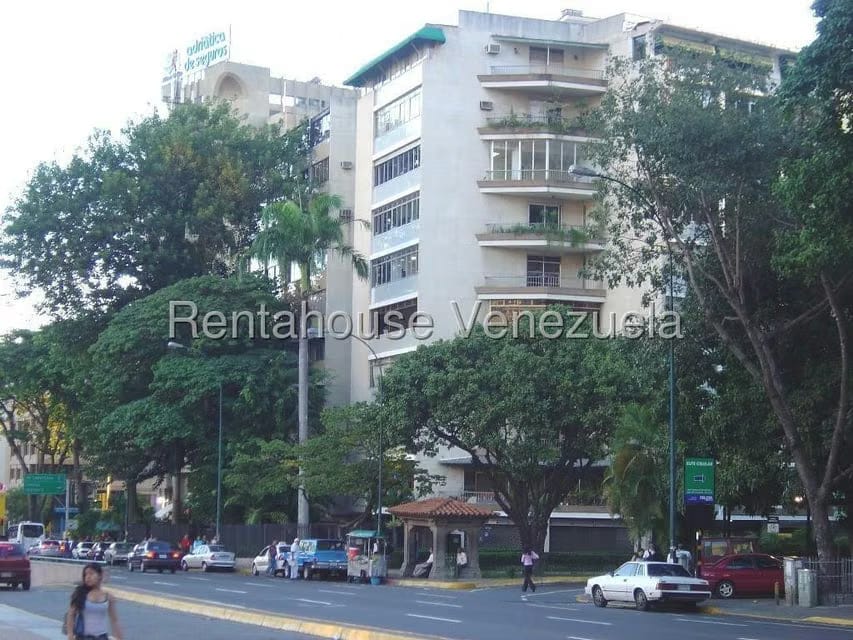 Comercial (Local Comercial) en Alquiler en Altamira, Distrito Metropolitano - 22