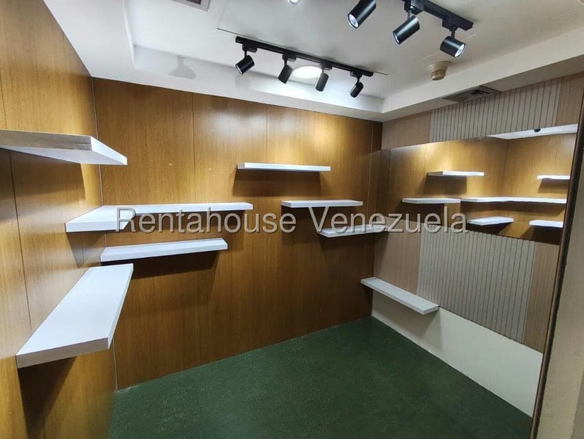 Comercial (Local Comercial) en Alquiler en Altamira, Distrito Metropolitano - 8