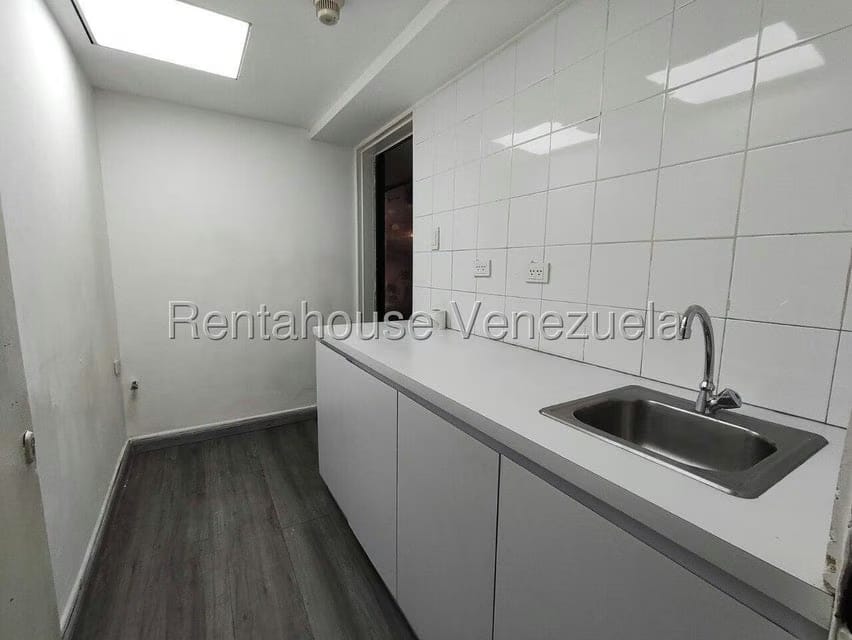 Comercial (Local Comercial) en Alquiler en Altamira, Distrito Metropolitano - 9