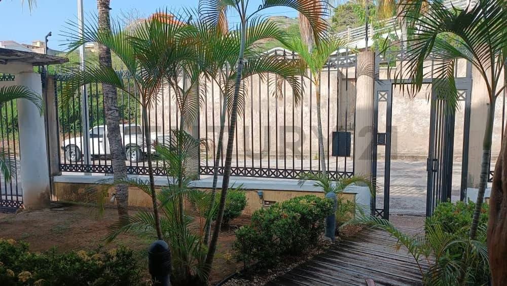 En venta Casa equipada en urbanización Paraíso 1, Pampatar - 26