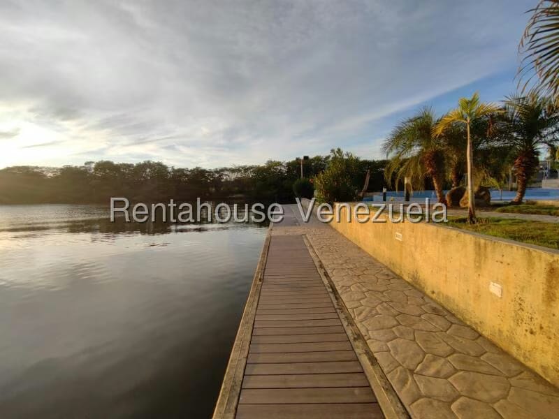 Townhouse (Duplex) en Venta en Puerto Encantado, Miranda - 25