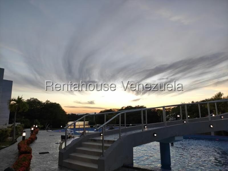 Townhouse (Duplex) en Venta en Puerto Encantado, Miranda - 26