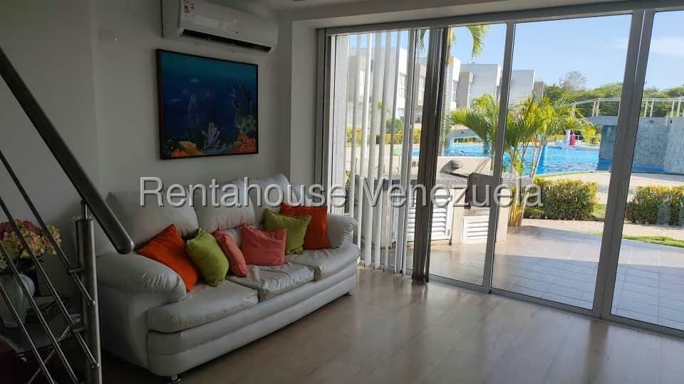 Townhouse (Duplex) en Venta en Puerto Encantado, Miranda - 8