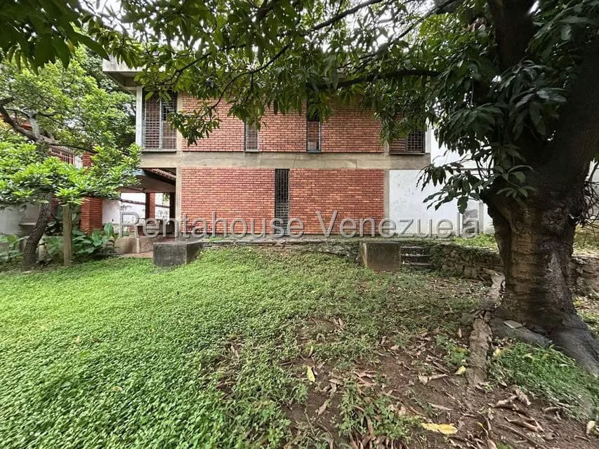 Casa (Duplex) en Venta en Chuao, Distrito Metropolitano