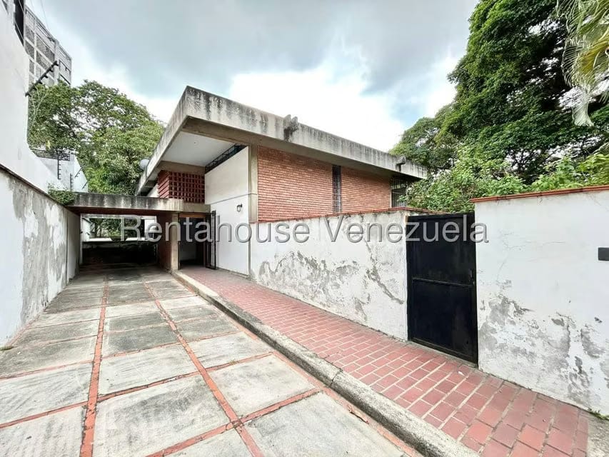 Casa (Duplex) en Venta en Chuao, Distrito Metropolitano - 3