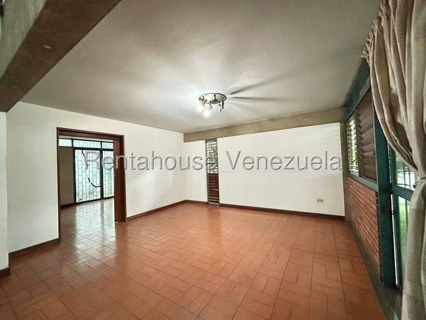 Casa (Duplex) en Venta en Chuao, Distrito Metropolitano - 8