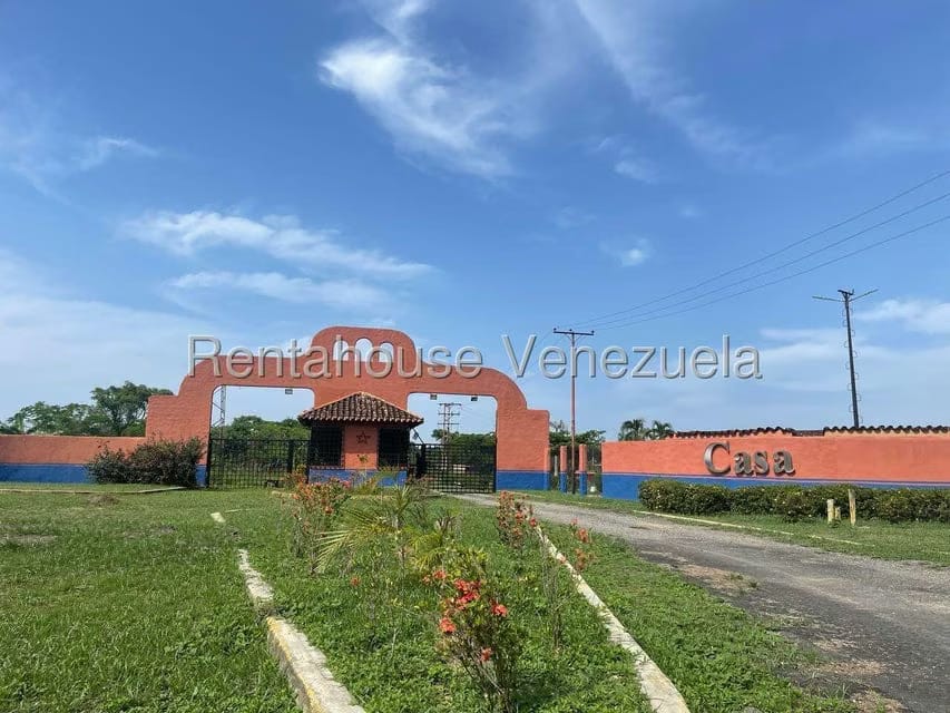 Townhouse (Duplex) en Venta en Higuerote, Miranda - 2