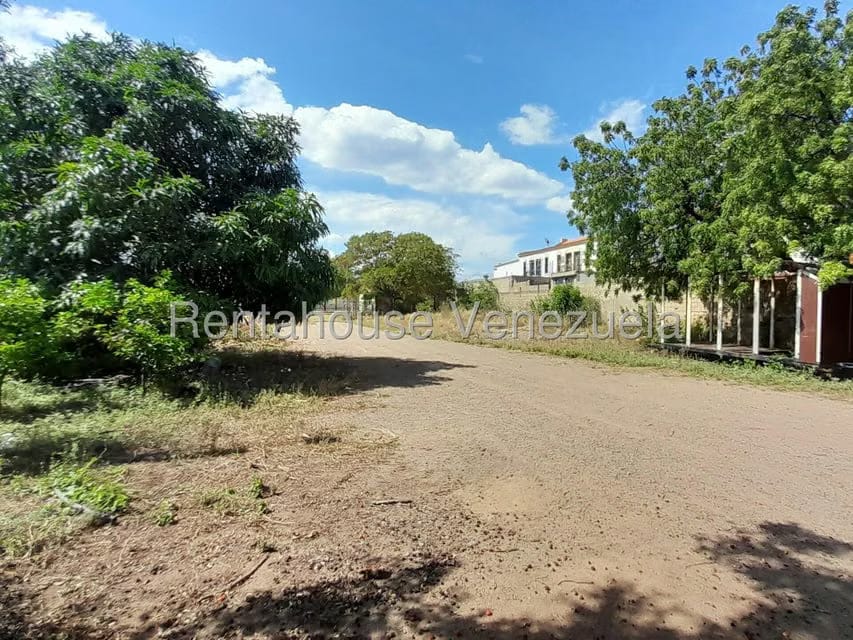 Terreno (Comercial) en Venta en Centro, Falcon - 2