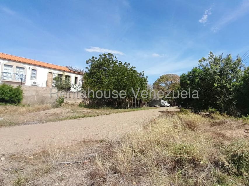 Terreno (Comercial) en Venta en Centro, Falcon - 12