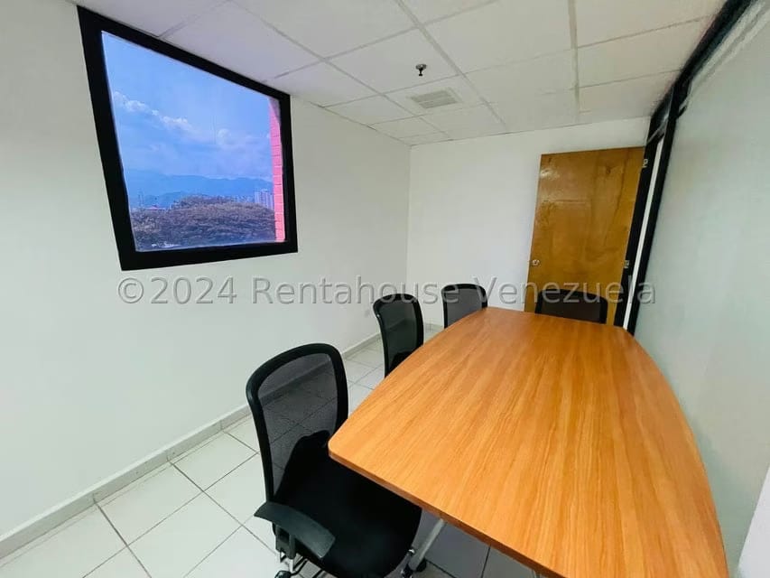 Comercial (Oficina) en Alquiler en Avenida Bolivar, Aragua - 14