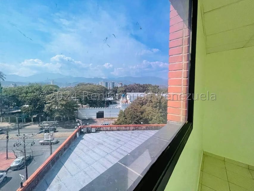 Comercial (Oficina) en Alquiler en Avenida Bolivar, Aragua - 16