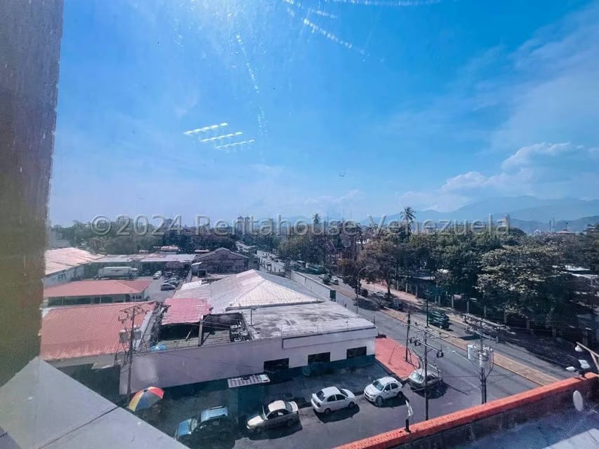 Comercial (Oficina) en Alquiler en Avenida Bolivar, Aragua - 17