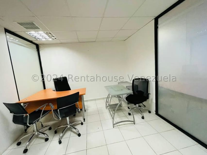 Comercial (Oficina) en Alquiler en Avenida Bolivar, Aragua - 10