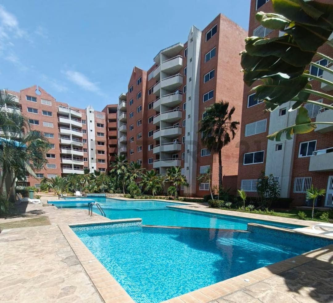 Venta de Apartamento en Residencias Los Cayos, Playas del Ángel, Pampatar. - 2