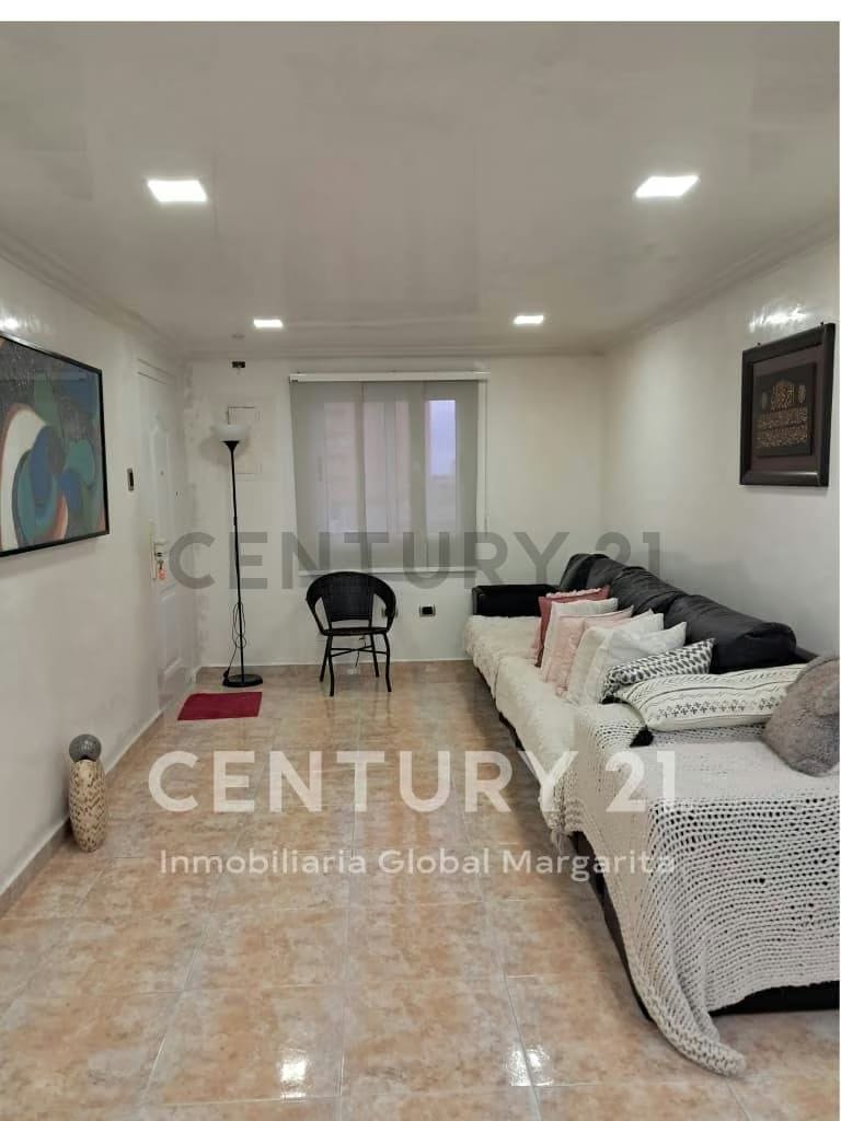 Venta de Apartamento en Residencias Los Cayos, Playas del Ángel, Pampatar. - 3