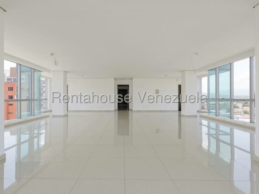 Comercial (Oficina) en Alquiler en Nueva Segovia, Lara - 6
