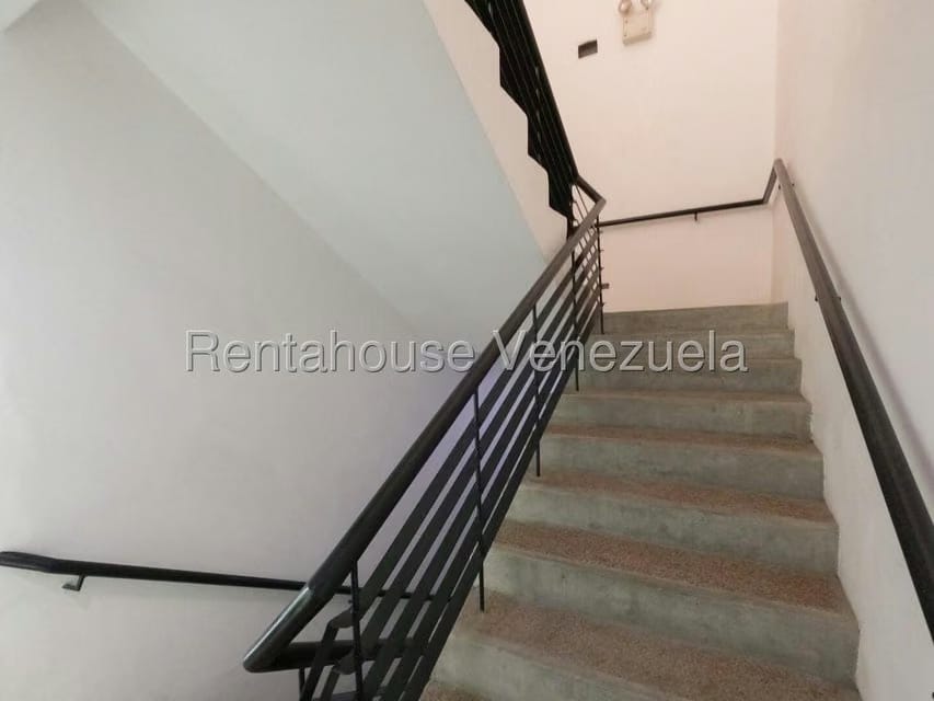Comercial (Oficina) en Alquiler en Nueva Segovia, Lara - 10