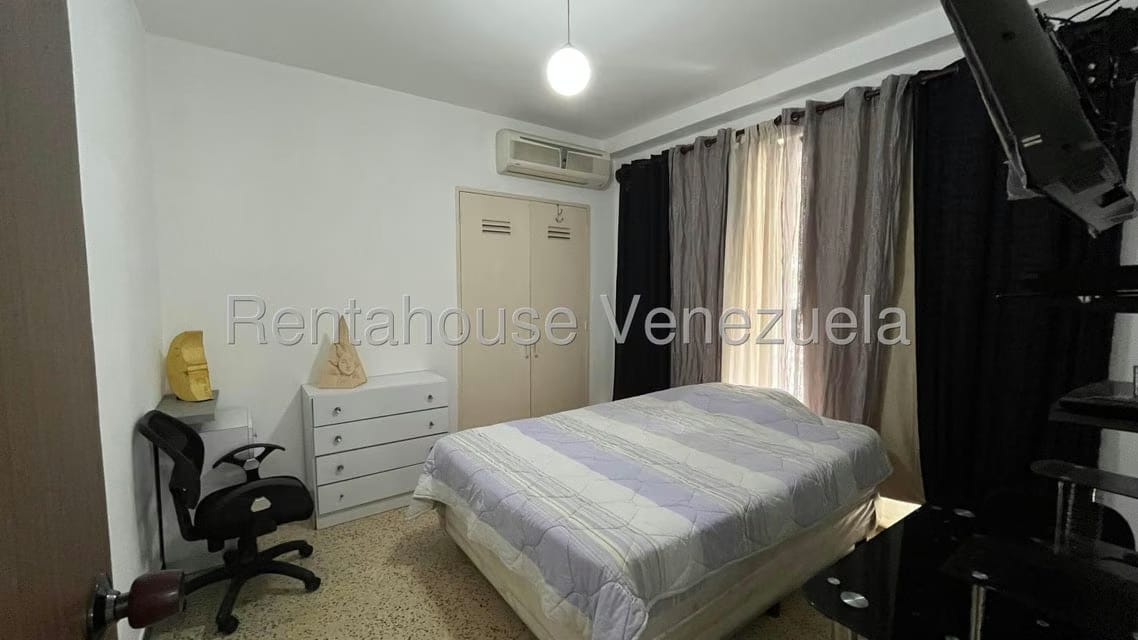 Apartamento (1 Nivel) en Alquiler en Altamira, Distrito Metropolitano - 13