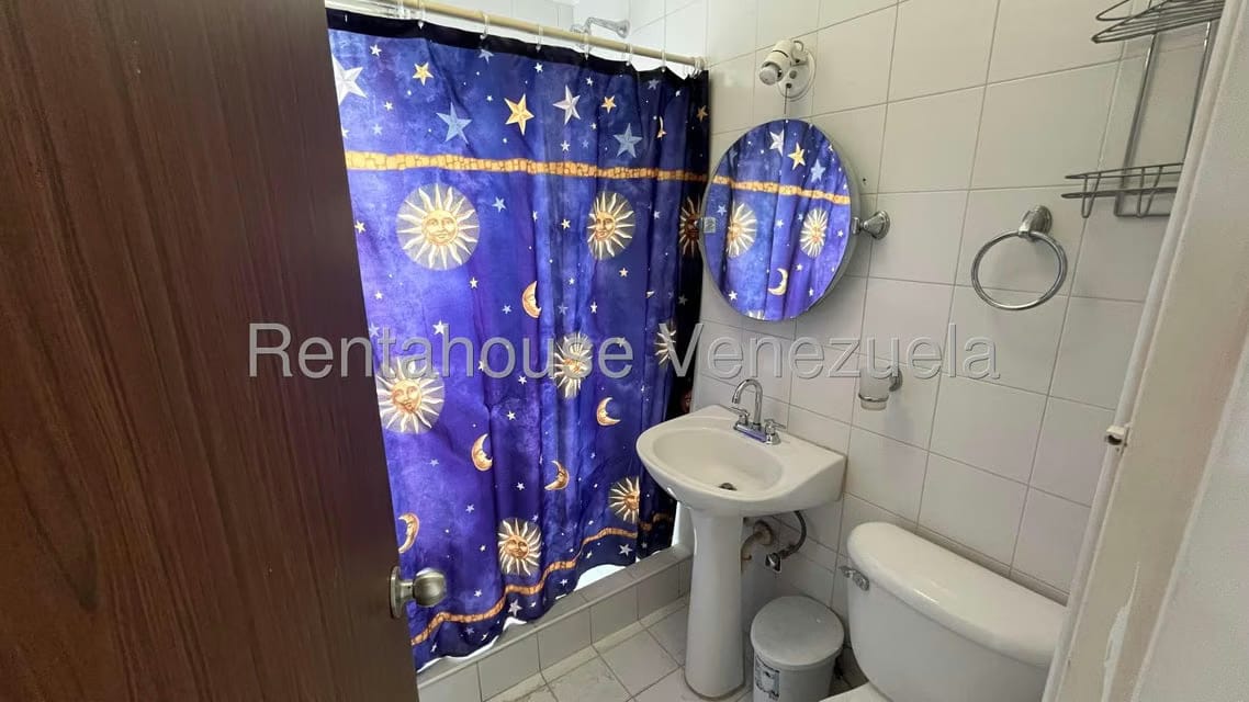 Apartamento (1 Nivel) en Alquiler en Altamira, Distrito Metropolitano - 16