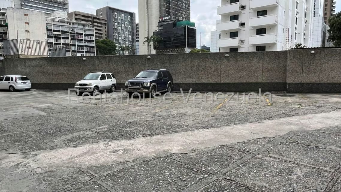 Apartamento (1 Nivel) en Alquiler en Altamira, Distrito Metropolitano - 21