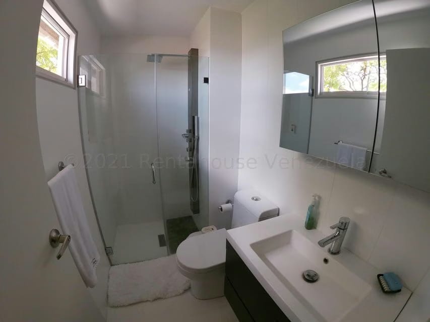 Apartamento (Duplex) en Venta en Los Palos Grandes, Distrito Metropolitano - 19