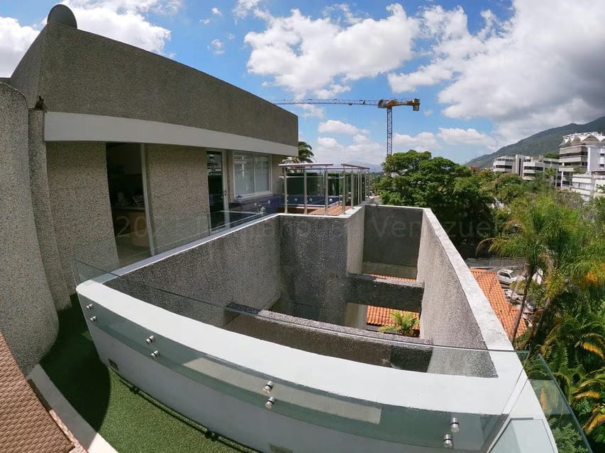 Apartamento (Duplex) en Venta en Los Palos Grandes, Distrito Metropolitano - 32