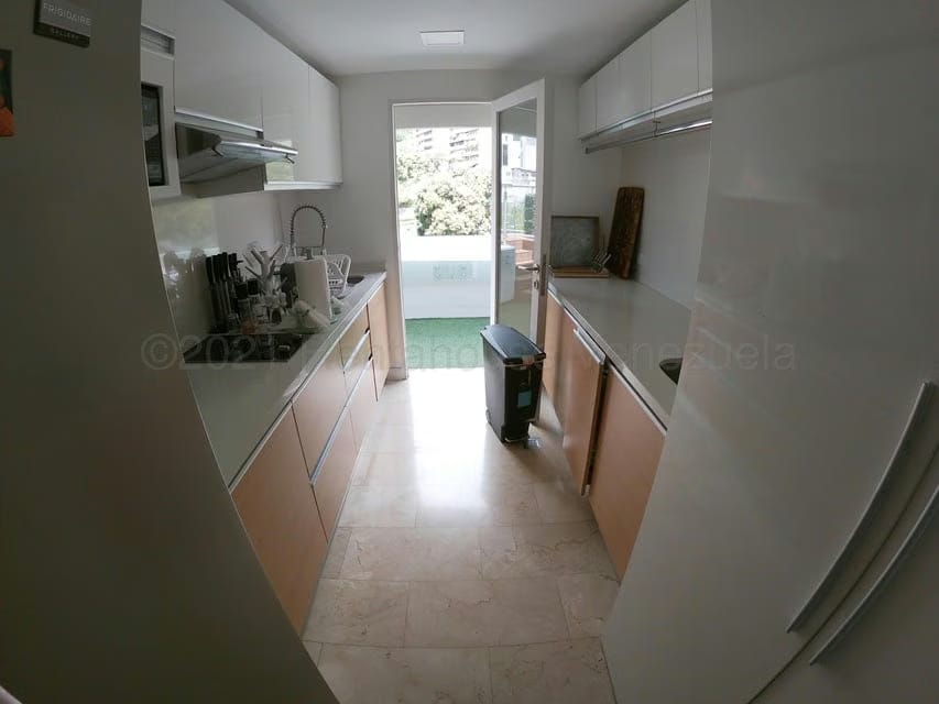Apartamento (Duplex) en Venta en Los Palos Grandes, Distrito Metropolitano - 33