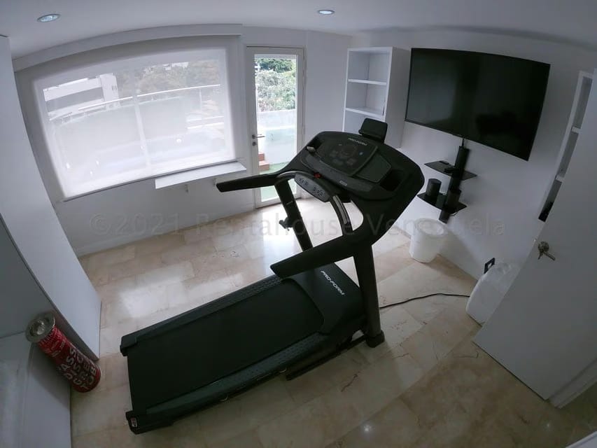 Apartamento (Duplex) en Venta en Los Palos Grandes, Distrito Metropolitano - 35