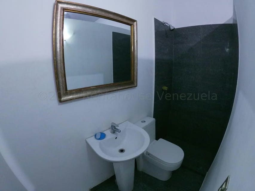 Apartamento (Duplex) en Venta en Los Palos Grandes, Distrito Metropolitano - 47