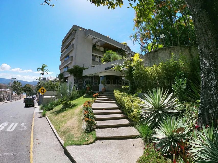 Apartamento (Duplex) en Venta en Los Palos Grandes, Distrito Metropolitano - 55